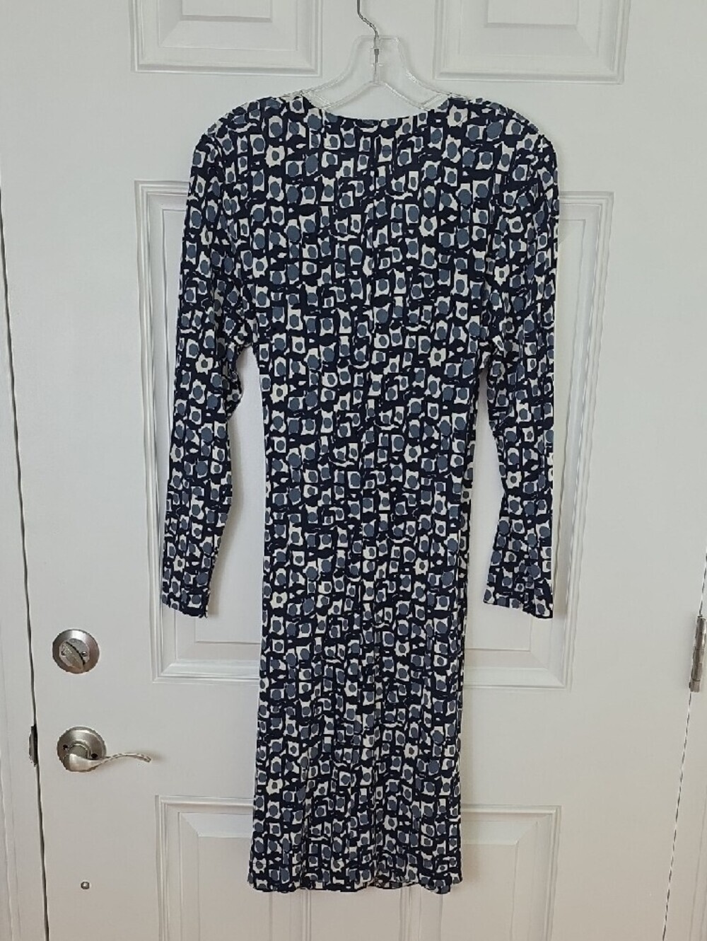 AGO e FILO Navy and White Geometric Long-Sleeve Wrap Dress.  Size 42 - Picture 8 of 14